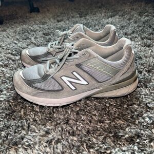 New Balance 990v5 Gray Suede Women's Sneaker Sz 9